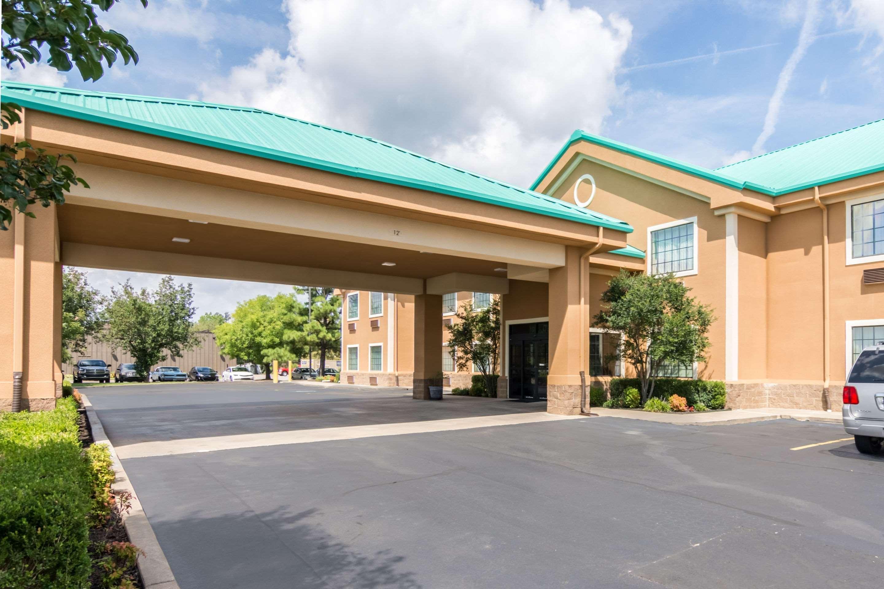 Quality Inn & Suites Alma - Fort Smith Northeast Екстер'єр фото